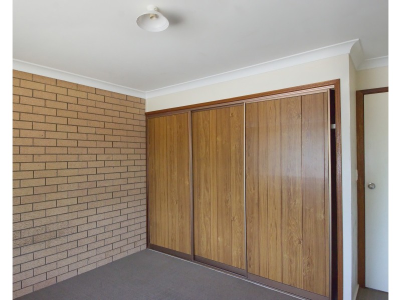 2/24 Proposch Street, Oakey QLD 4401