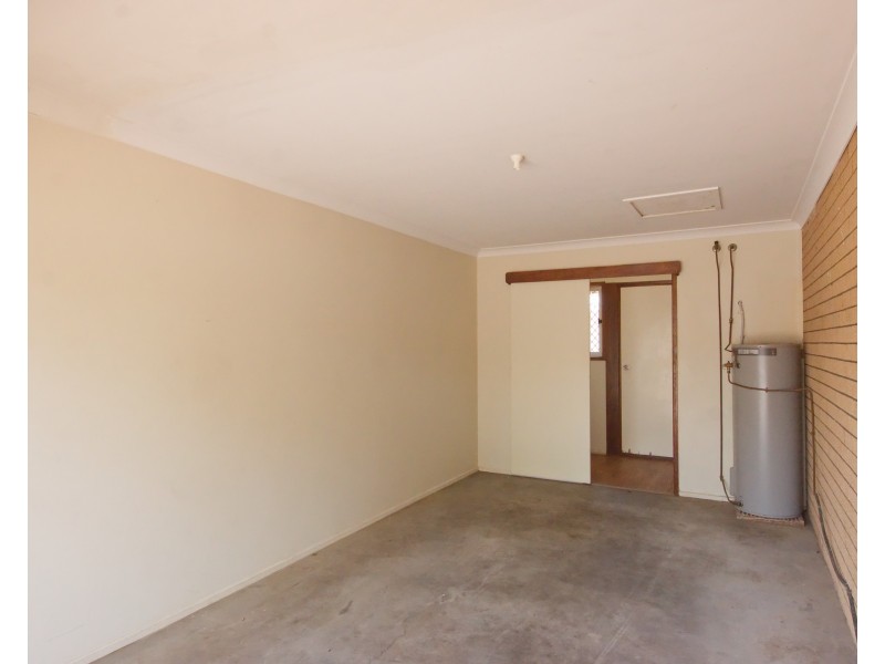 2/24 Proposch Street, Oakey QLD 4401