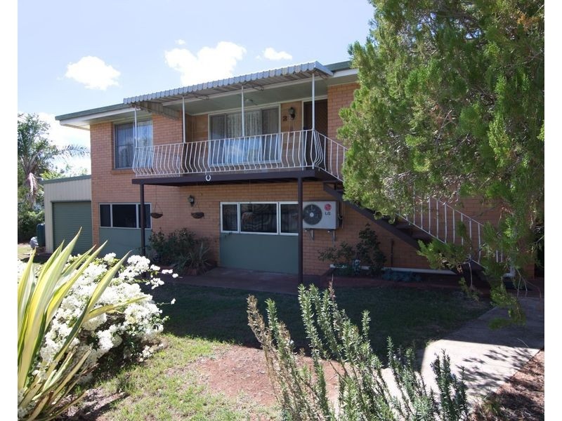 2 Cribb Street, Oakey QLD 4401