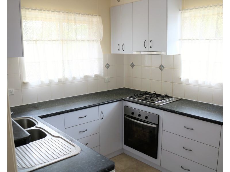 2 Cribb Street, Oakey QLD 4401