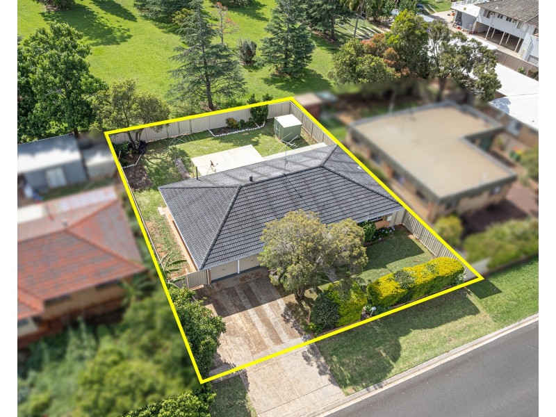 9 Hampton Street, Newtown QLD 4350