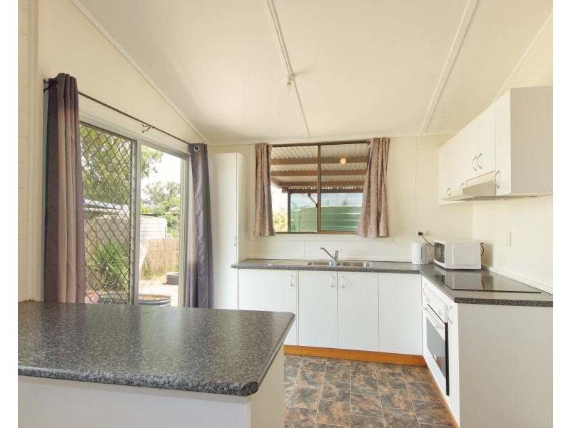 35 Donely Street, Oakey QLD 4401