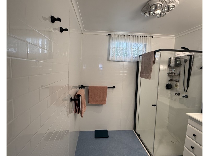 15 Donely Street, Oakey QLD 4401