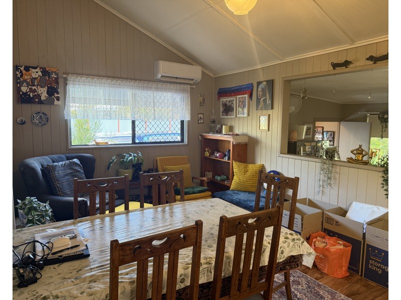 15 Donely Street, Oakey QLD 4401