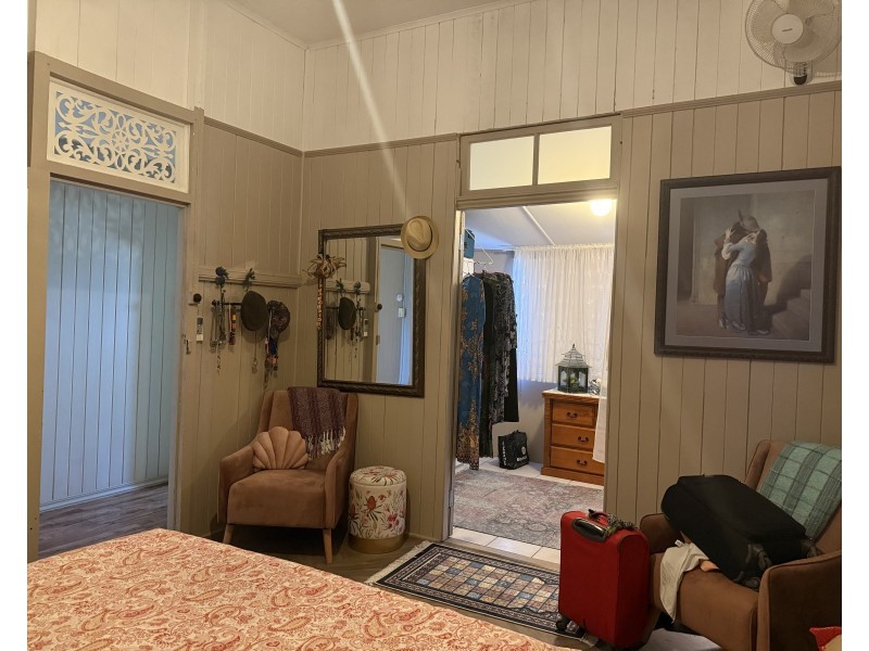 15 Donely Street, Oakey QLD 4401