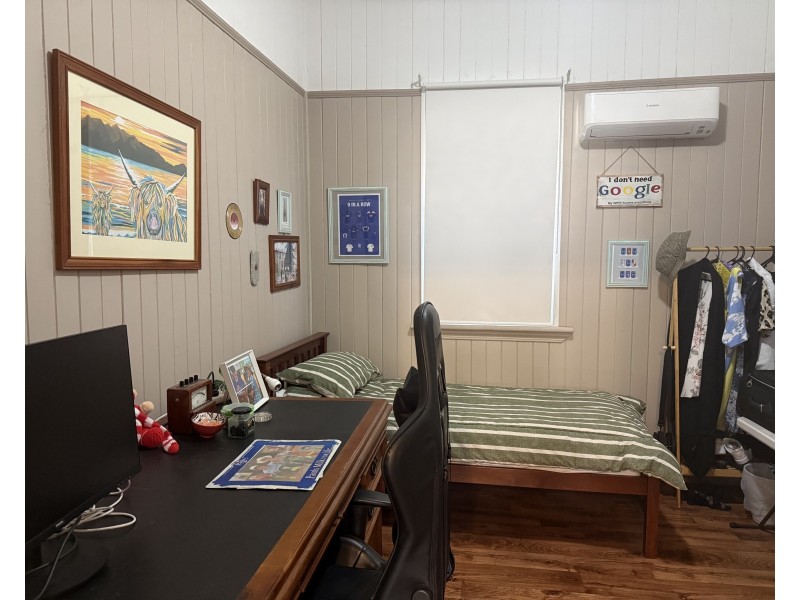 15 Donely Street, Oakey QLD 4401