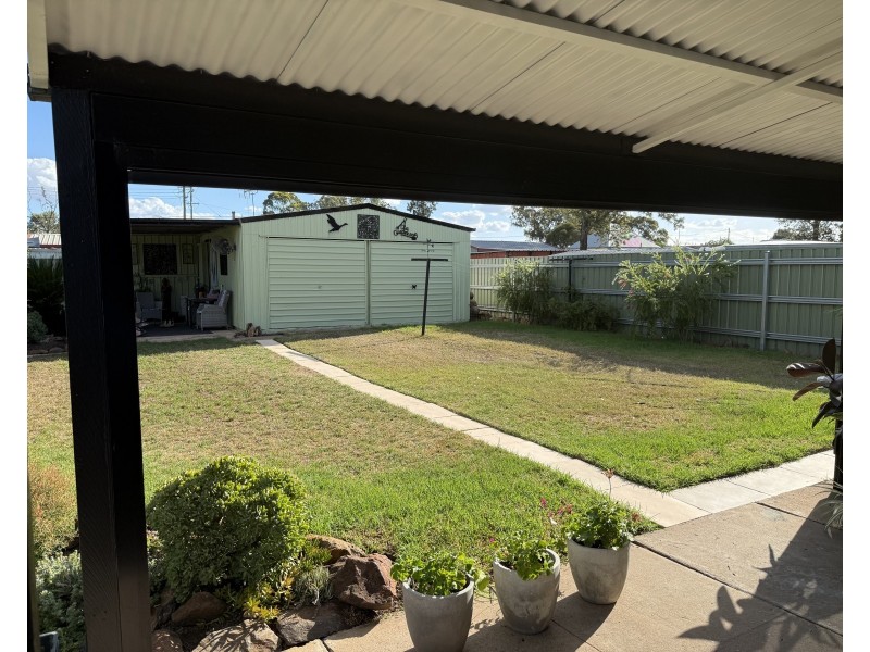 15 Donely Street, Oakey QLD 4401