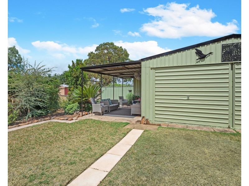 15 Donely Street, Oakey QLD 4401