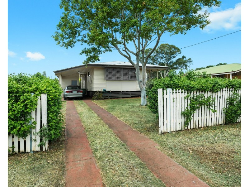 37 Proposch Street, Oakey QLD 4401