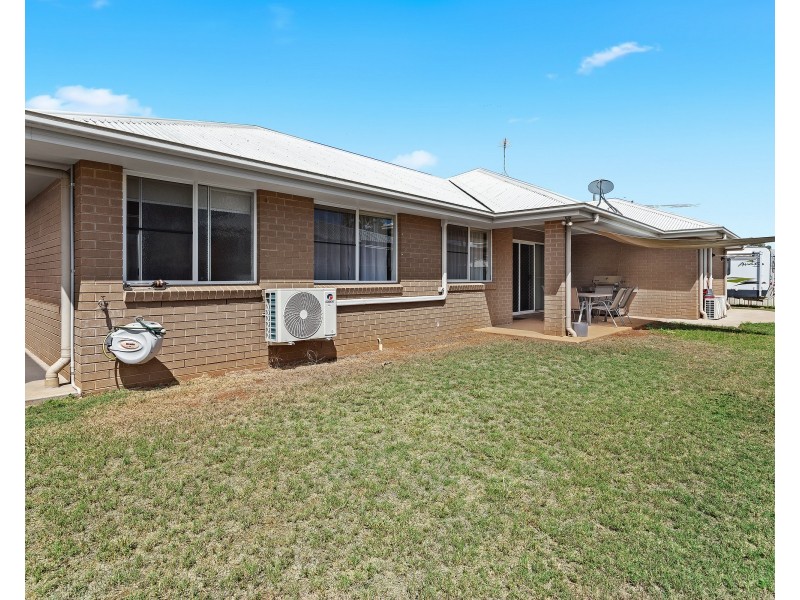 36 Milligan Street, Oakey QLD 4401