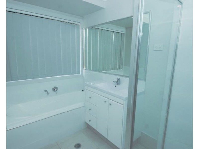 22 Murray Street, Oakey QLD 4401