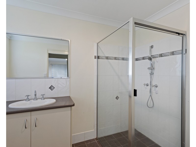 29 Werth Street, Oakey QLD 4401