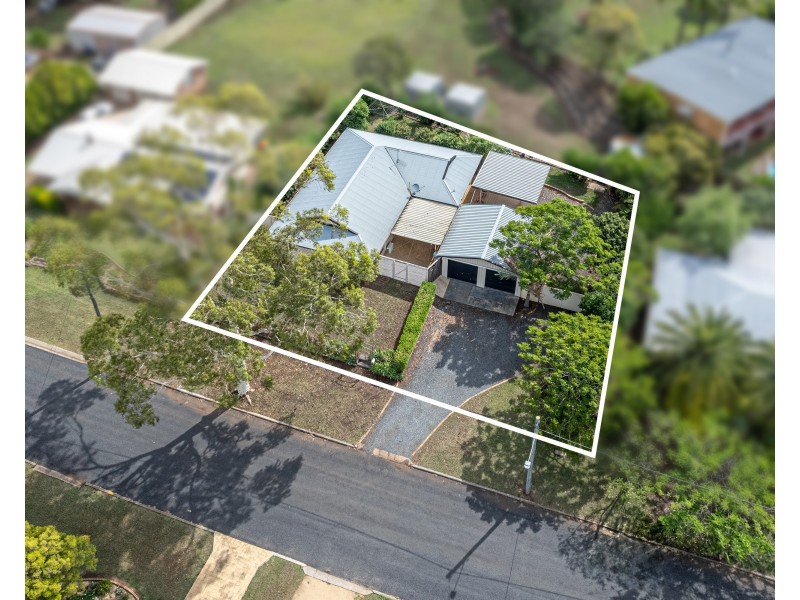 29 Werth Street, Oakey QLD 4401