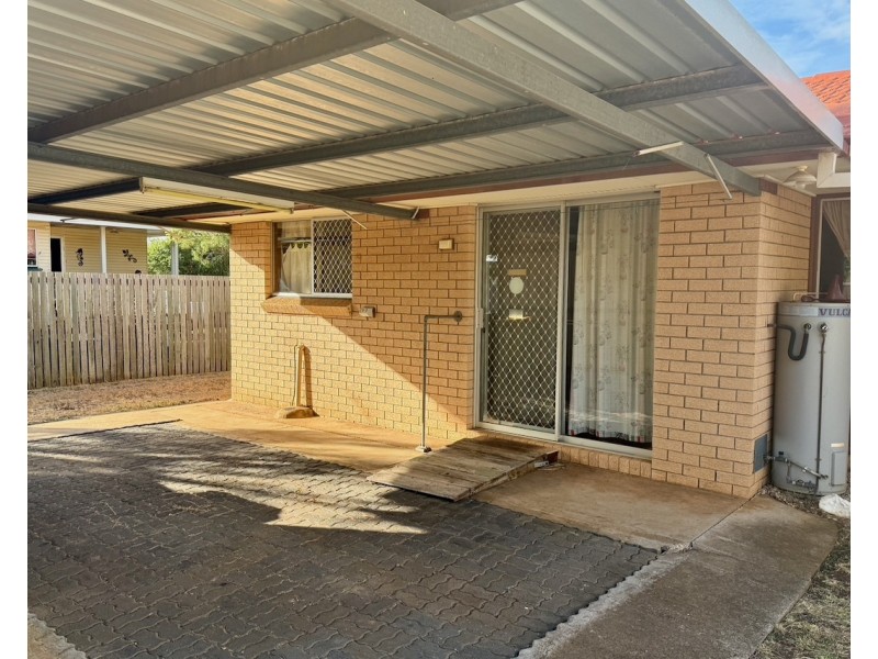 50 Proposch Street, Oakey QLD 4401