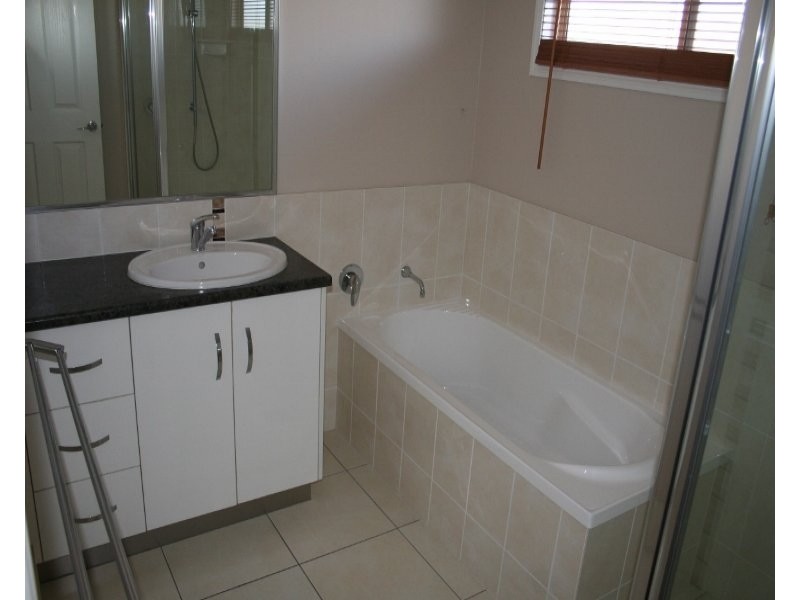 3 Desmond Street, Oakey QLD 4401