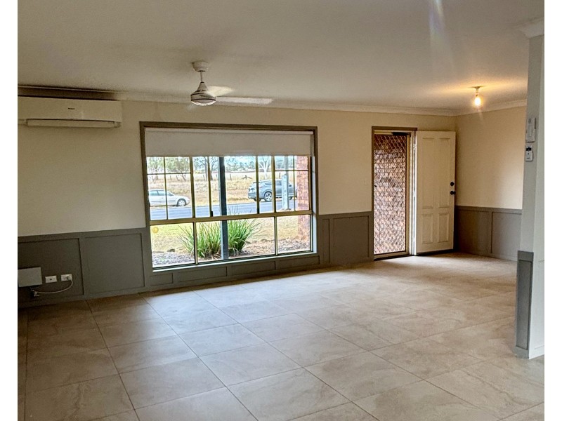 59 Hamlyn Road, Oakey QLD 4401