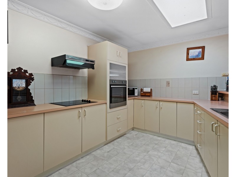 33 Werth Street, Oakey QLD 4401