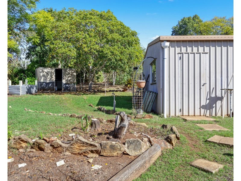 33 Werth Street, Oakey QLD 4401