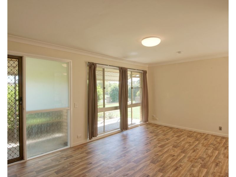 12 Wright Street, Oakey QLD 4401