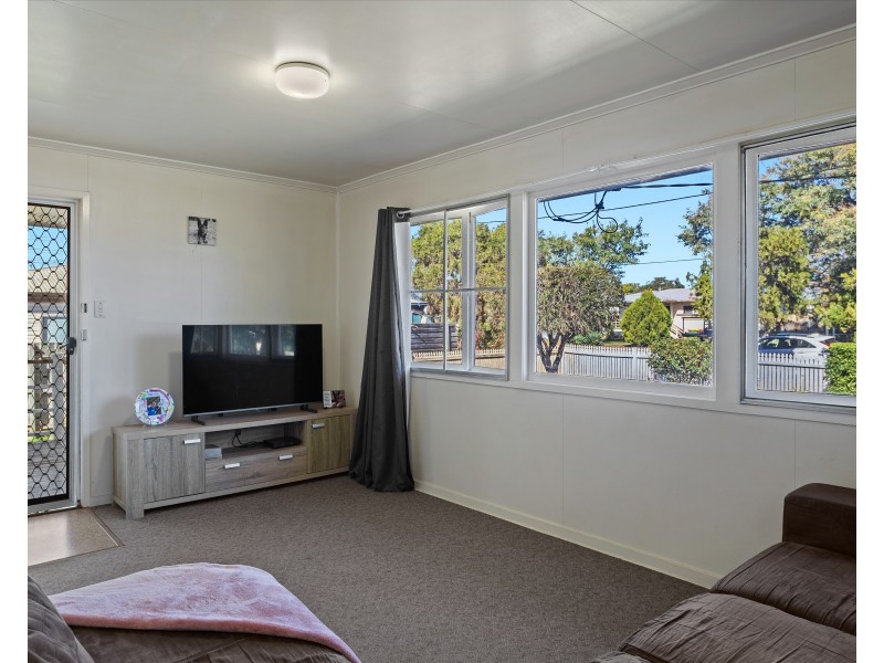 17 James Street, Oakey QLD 4401