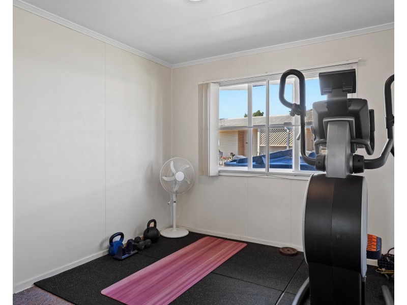 17 James Street, Oakey QLD 4401