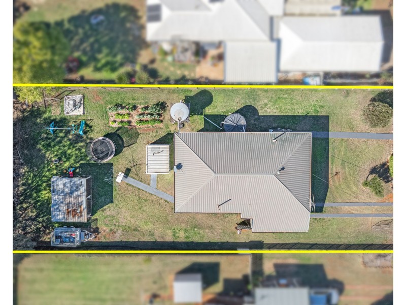 17 James Street, Oakey QLD 4401