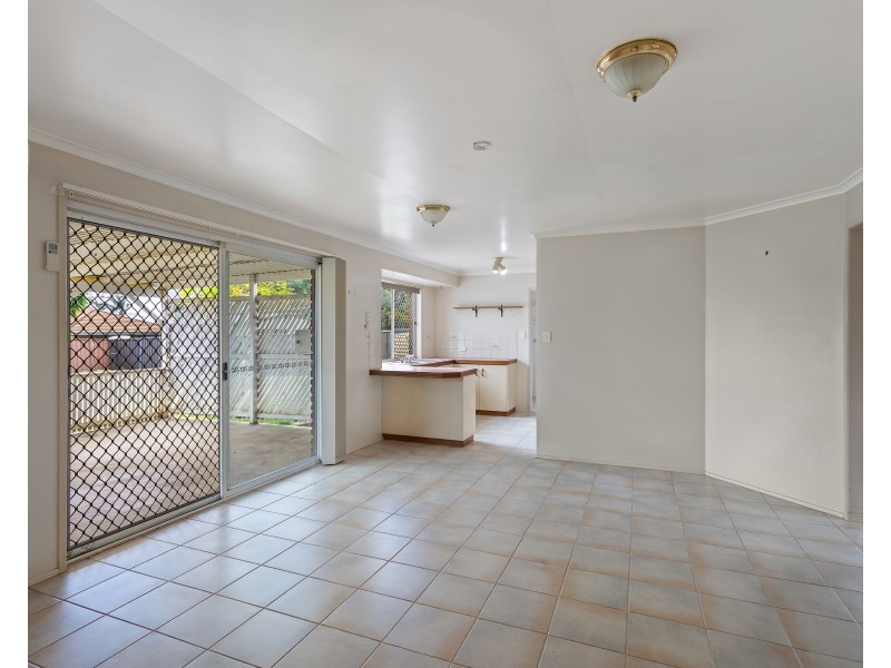 16 Hass Street, Oakey QLD 4401