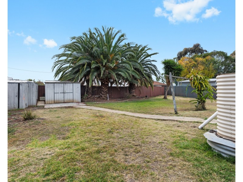16 Hass Street, Oakey QLD 4401