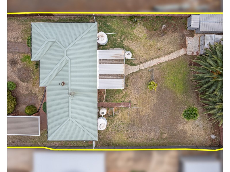 16 Hass Street, Oakey QLD 4401