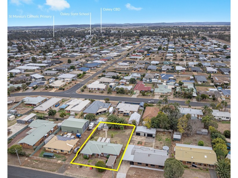 16 Hass Street, Oakey QLD 4401