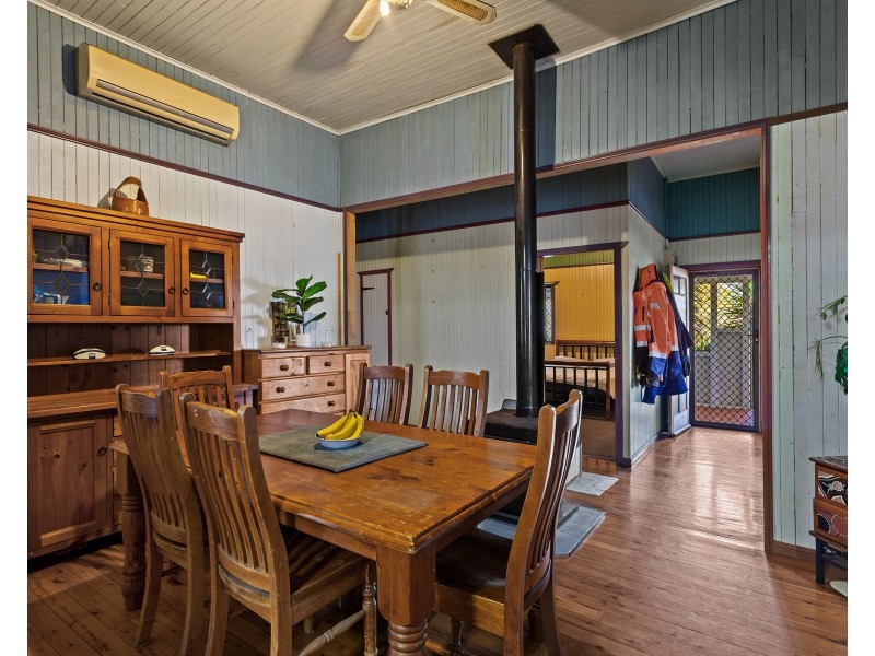 106 Kent Street, Oakey QLD 4401
