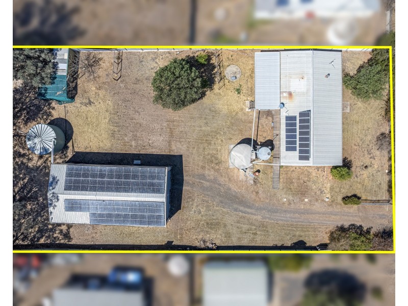 15 Earl Street, Jondaryan QLD 4403