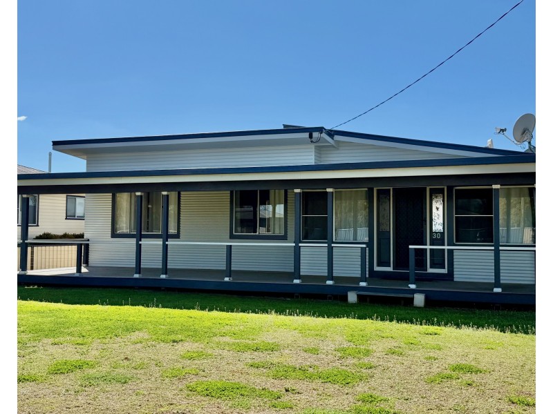 30 Main Street, Mount Tyson QLD 4356