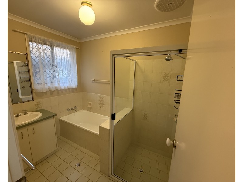 30 Weise Street, Oakey QLD 4401