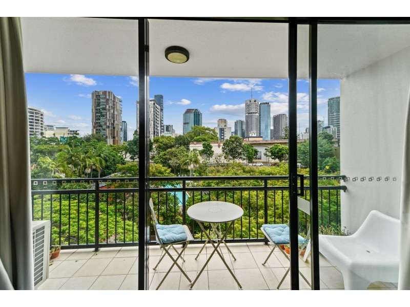 45/15 Goodwin Street, Kangaroo Point QLD 4169