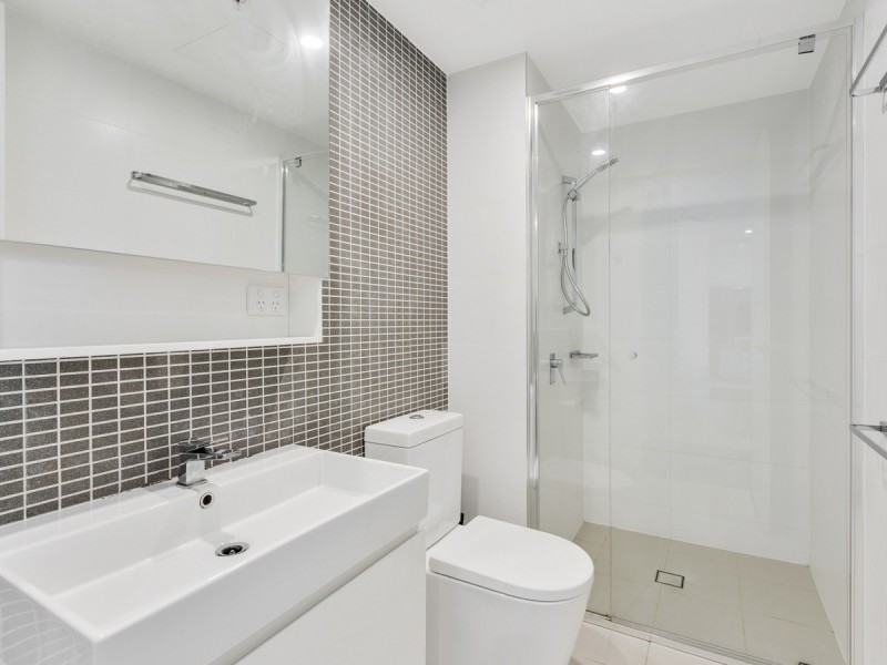 812/50-54 Hudson Road, Albion QLD 4010