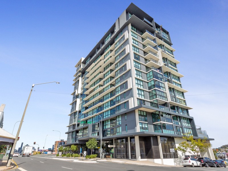 812/50-54 Hudson Road, Albion QLD 4010