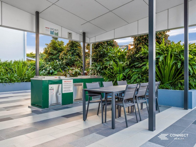 526/33 Remora Road, Hamilton QLD 4007