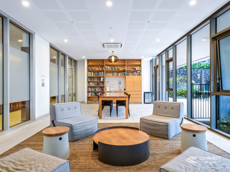 526/33 Remora Road, Hamilton QLD 4007