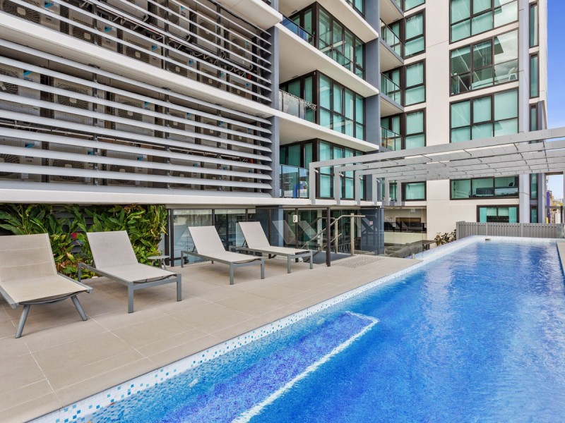 812/50-54 Hudson Road, Albion QLD 4010