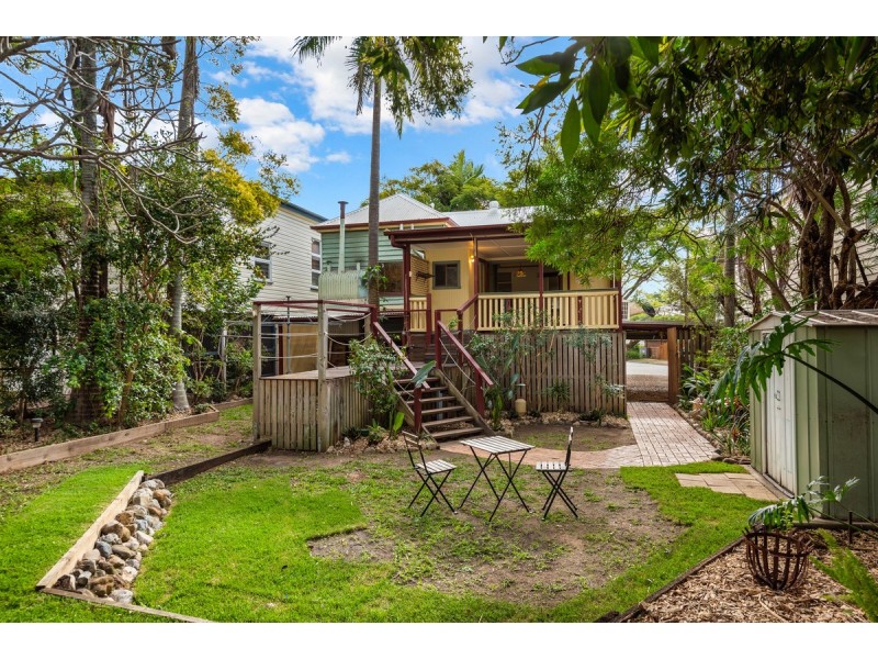 35 Jackson Street, Clayfield QLD 4011