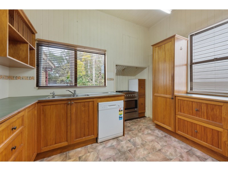 35 Jackson Street, Clayfield QLD 4011