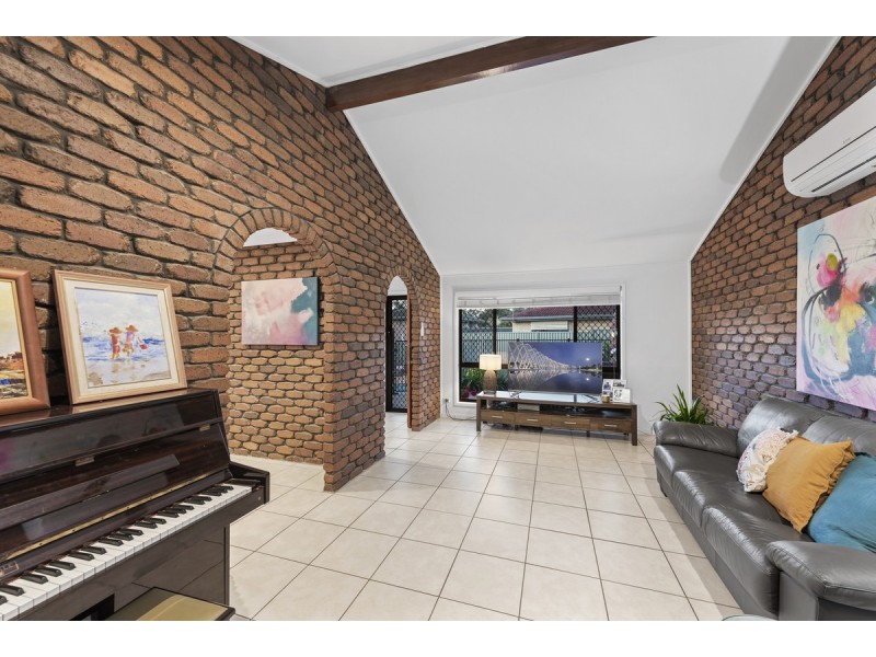 18 Falk Street, Stafford Heights QLD 4053