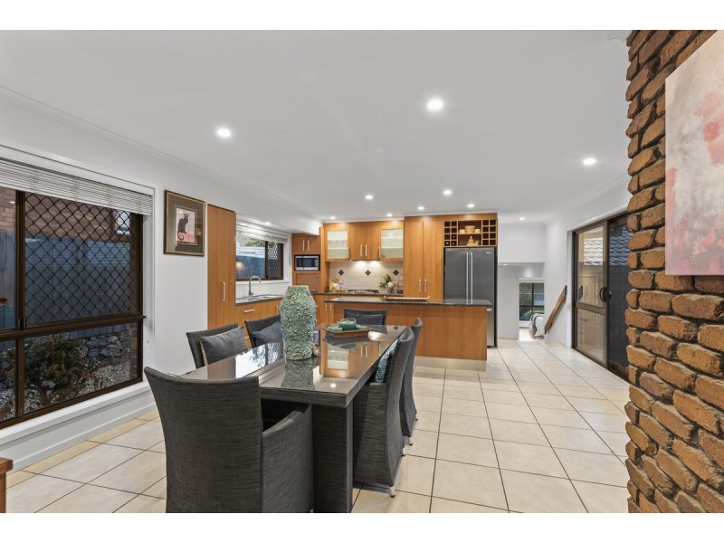 18 Falk Street, Stafford Heights QLD 4053