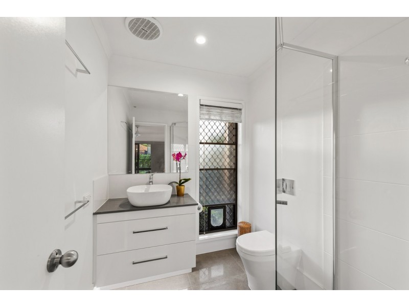 18 Falk Street, Stafford Heights QLD 4053