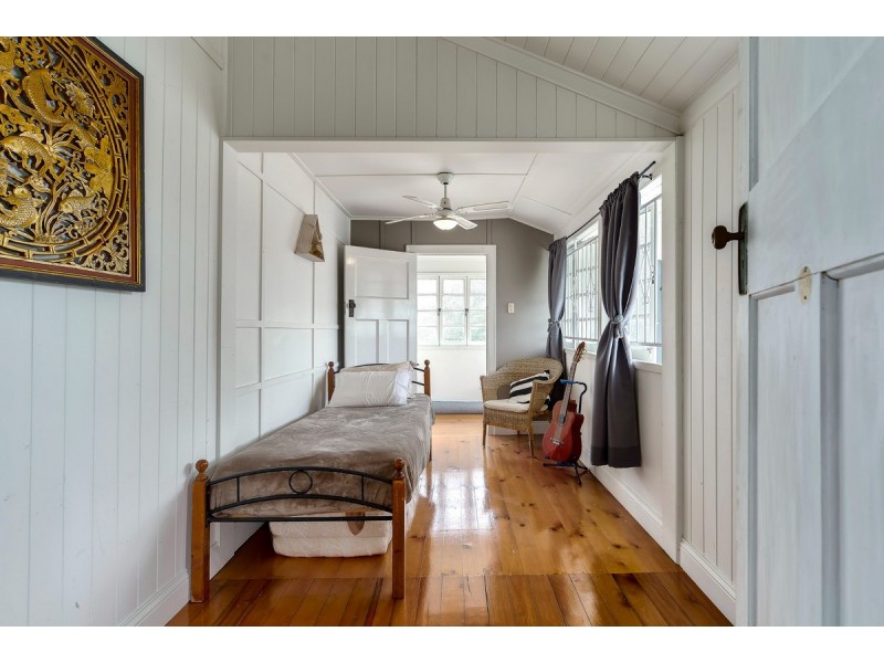 31 Bristol Road, Kedron QLD 4031