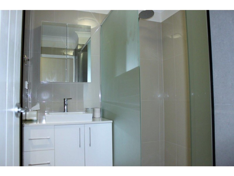 2/78 Curwen Terrace, Chermside QLD 4032