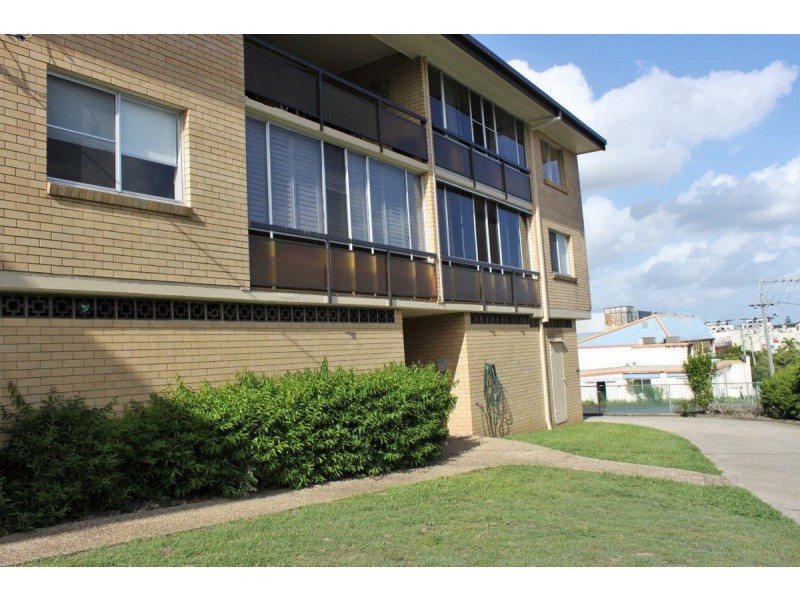 2/78 Curwen Terrace, Chermside QLD 4032