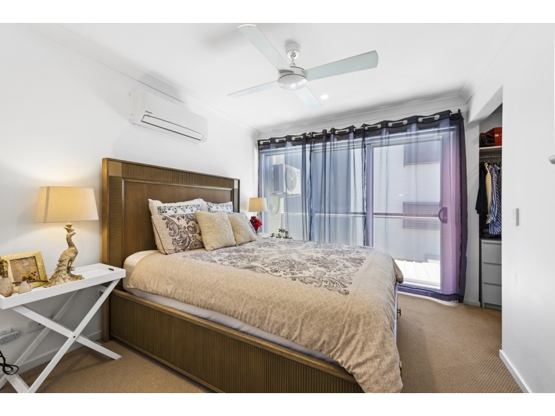 2/17 Pickwick Street, Cannon Hill QLD 4170