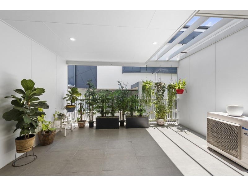 2/17 Pickwick Street, Cannon Hill QLD 4170